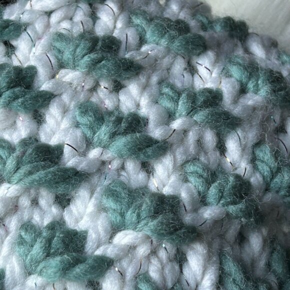 NWOT Hand Made White and Turquoise Lotus Flower Beanie/Hat - Picture 8 of 11